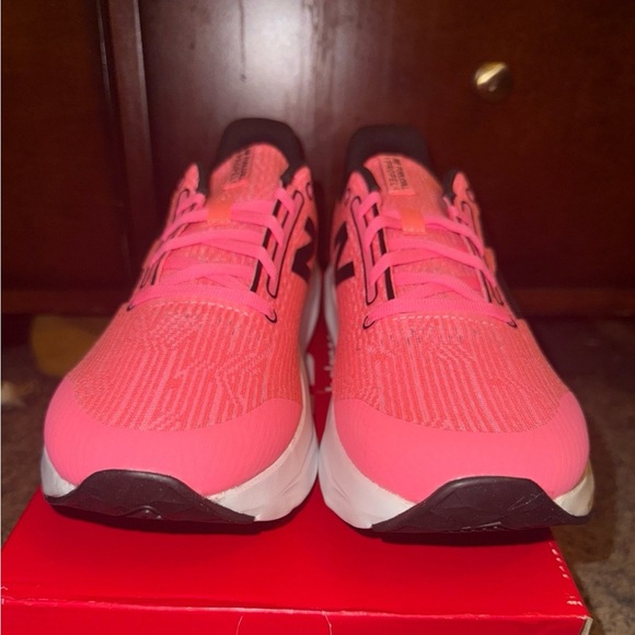 New Balance junior big kids  Running Shoes size 7 - Picture 3 of 6